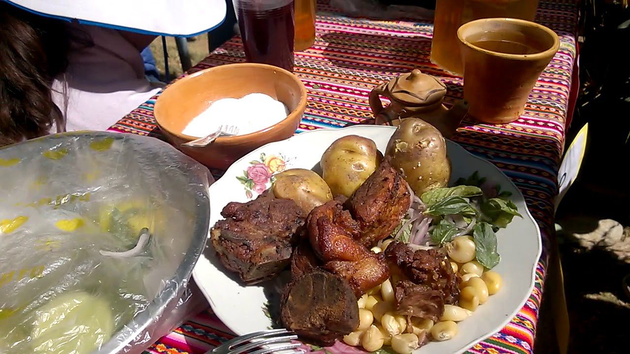 Descubre la exquisita gastronomía autóctona de la Sierra: Platos típicos que debes probar