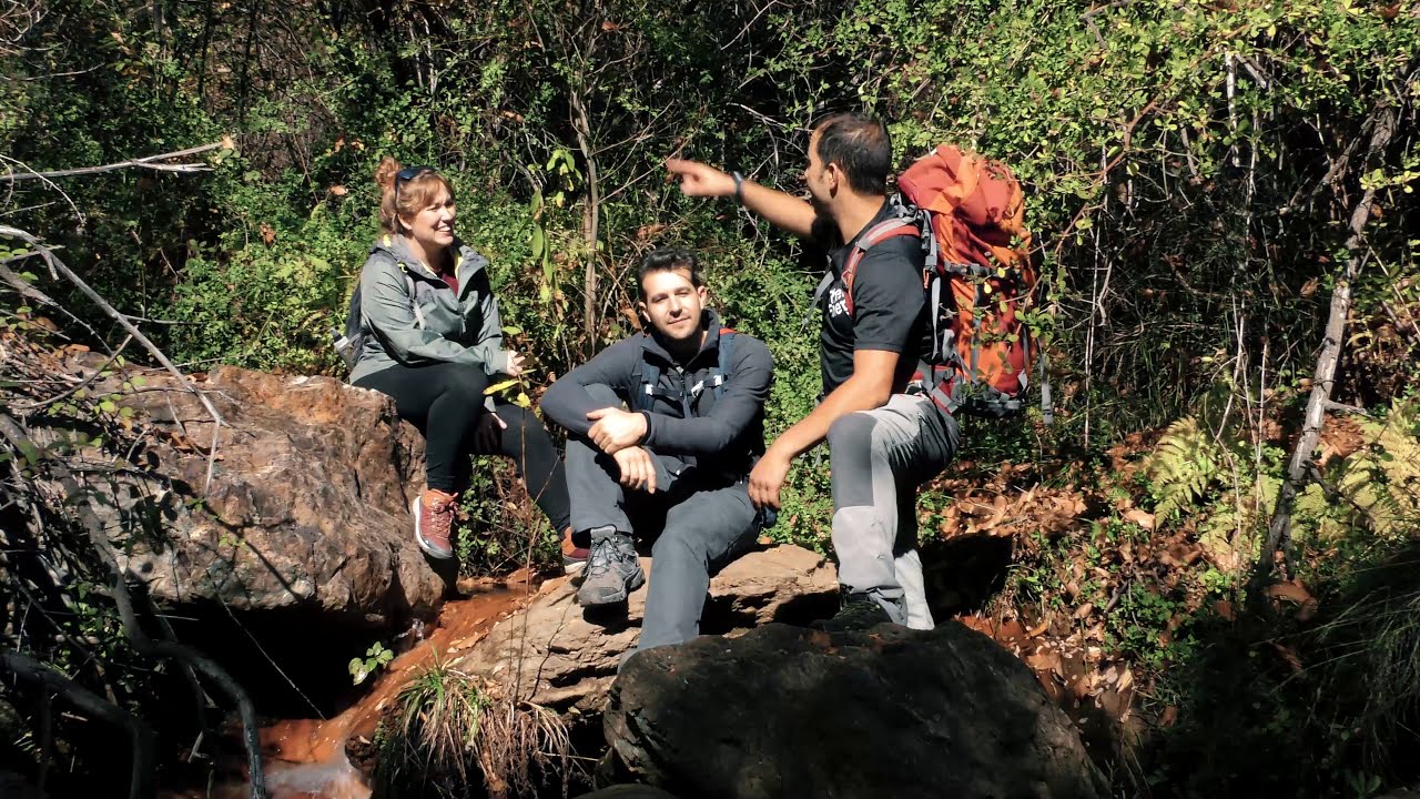 Senderismo en Pareja: Rutas Románticas por la Sierra Granadina