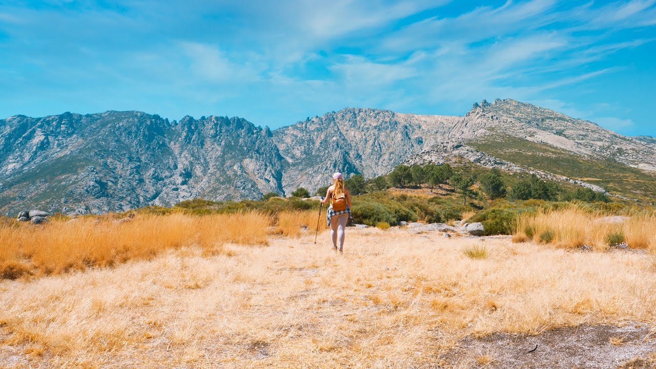 Noche Estrellada en la Sierra: Descubre el Senderismo Bajo el Manto Celestial