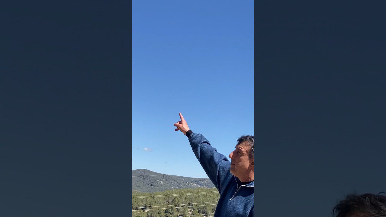 Sierra en las Nubes: Rutas de Montaña con Vistas Panorámicas